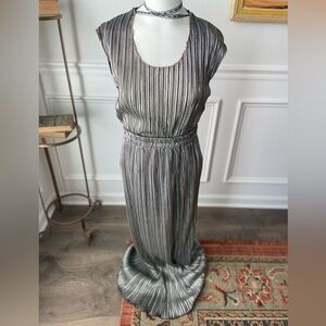 Vintage Metallic Pleated Skirt/Top Set - Black & Silver